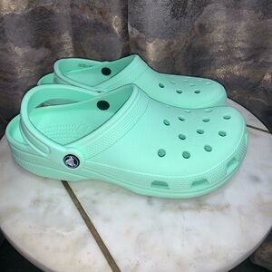 Women Crocs Classic Clogs Size 9